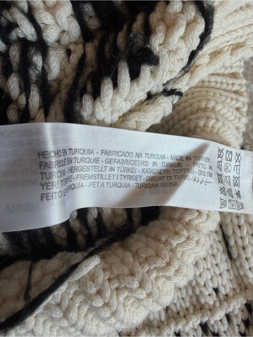 Zara Oversized Cardigan Cream and Black Patterned